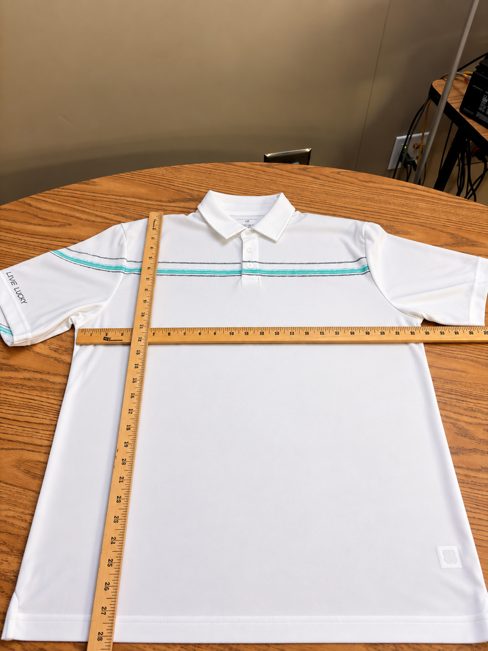 Black Clover Golf Polo Shirt Men’s Large White Live Lucky NWOT Condition